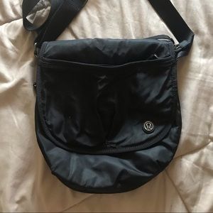 Lululemon purse